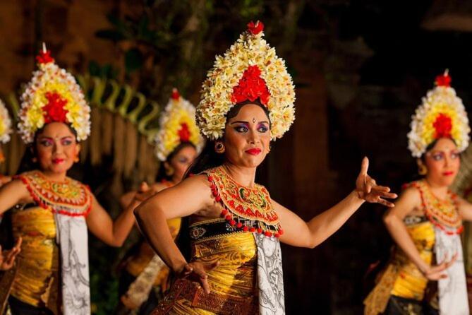 Saren Kauh Ubud Palaceॐ Exteriör bild